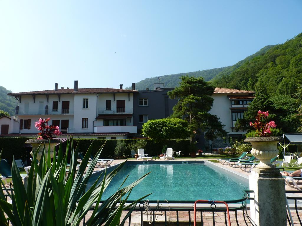 Hostellerie Des 7 Molles Sauveterre  Exterior photo