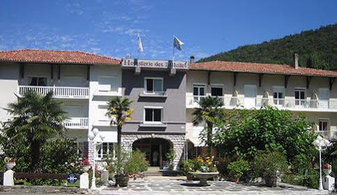 Hostellerie Des 7 Molles Sauveterre  Exterior photo